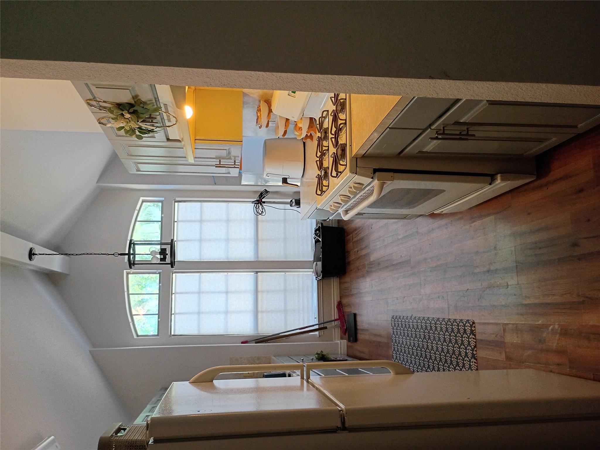 1019 San Jacinto ST — photo 3