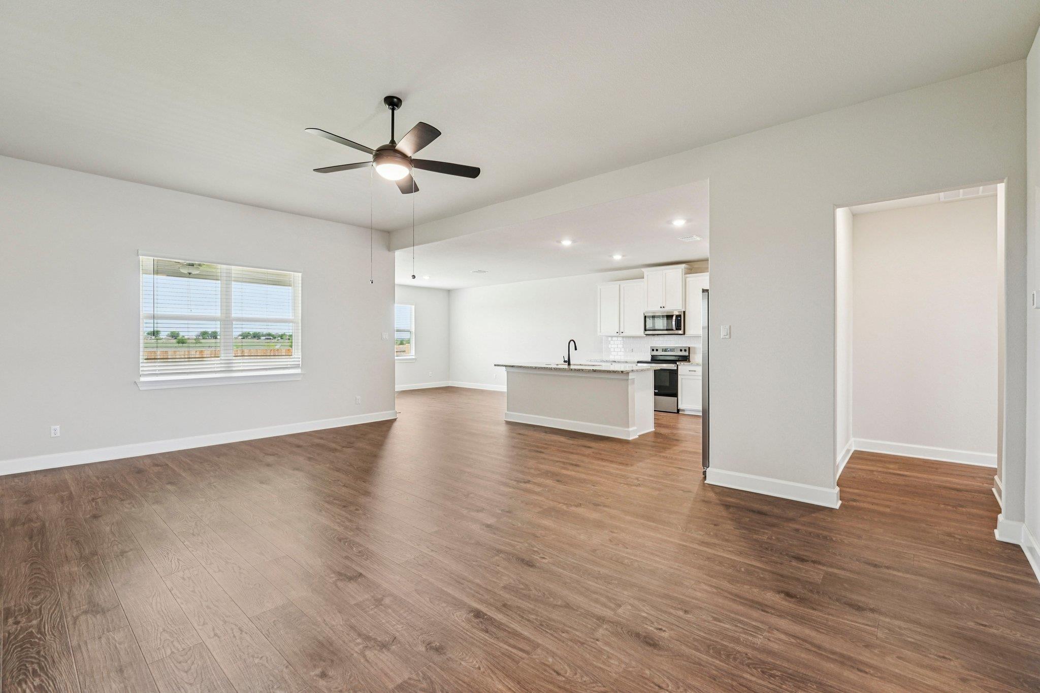 501 Luna Blue LN — photo 4