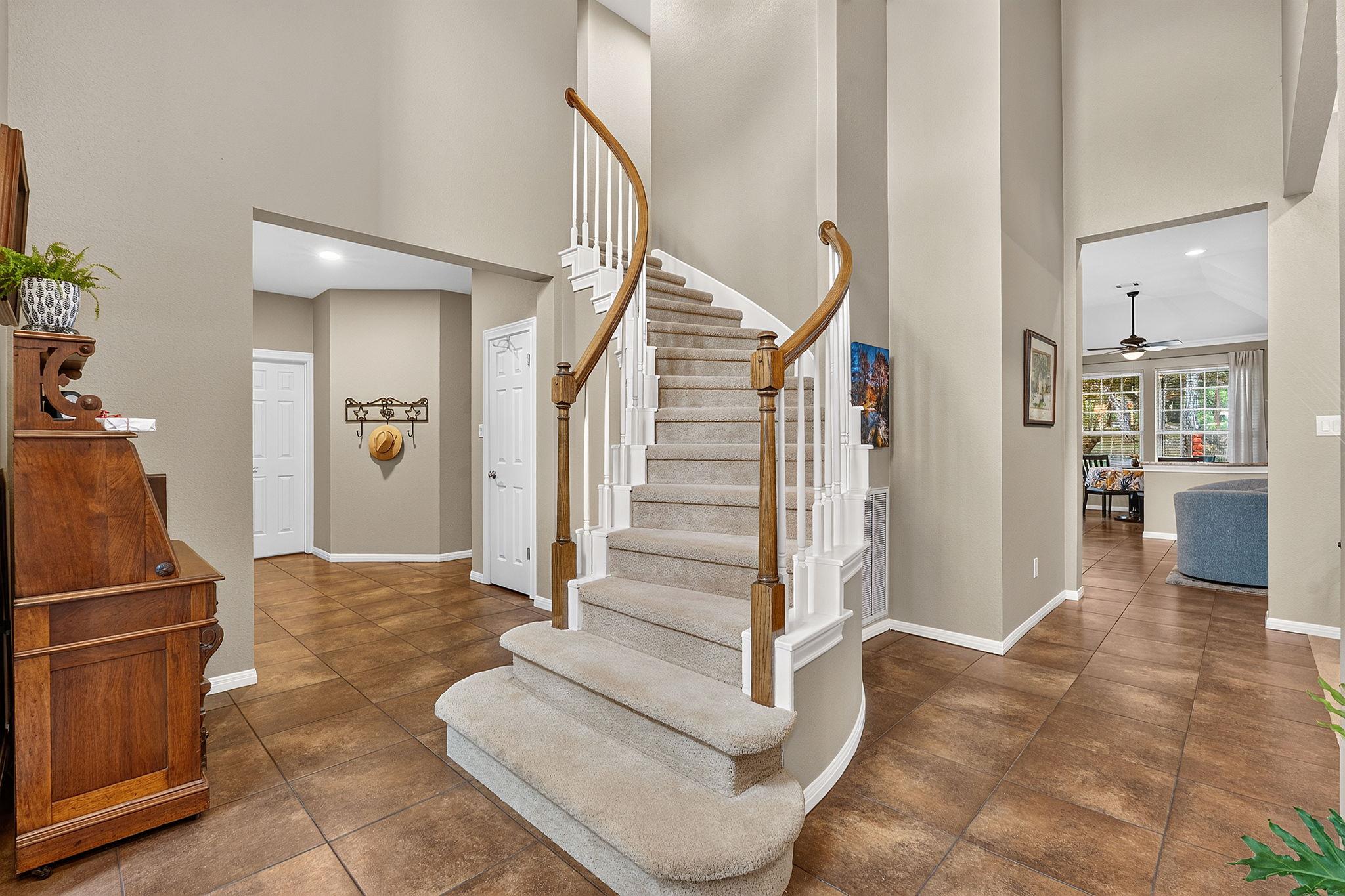10505 Grand Oak CIR — photo 3