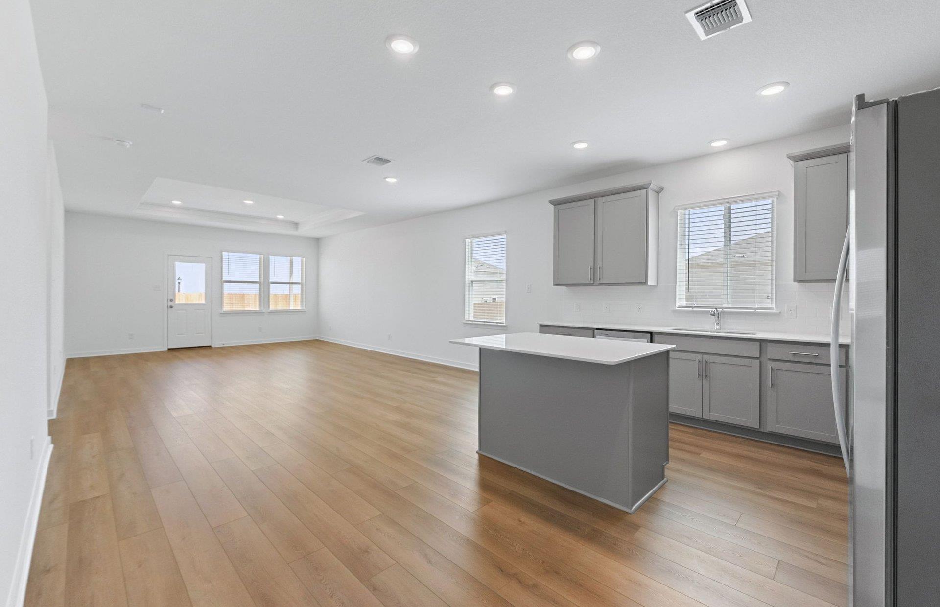 1115 Bandera CT — photo 4
