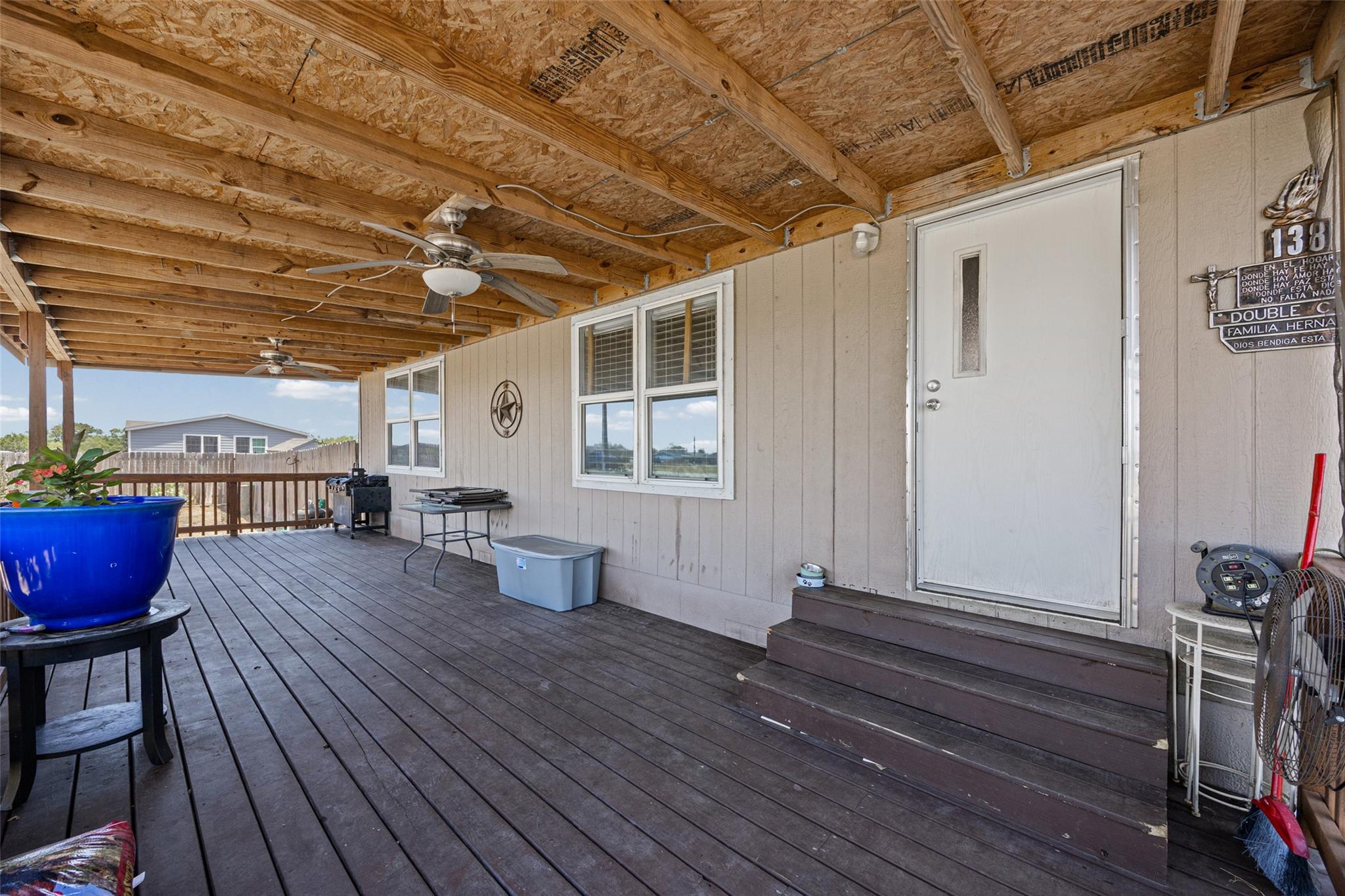 138 Double C DR — photo 4