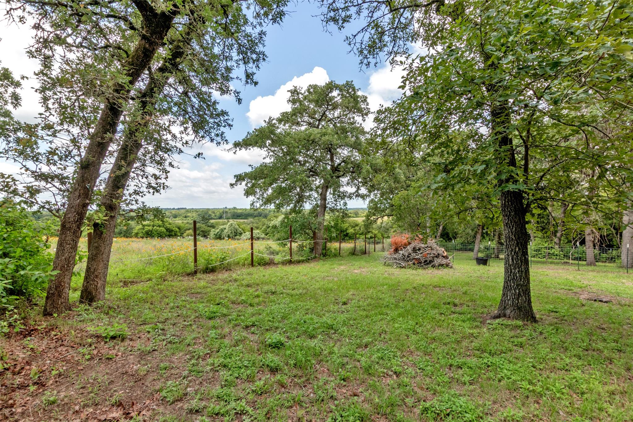 9997 Calhoun RD — photo 3