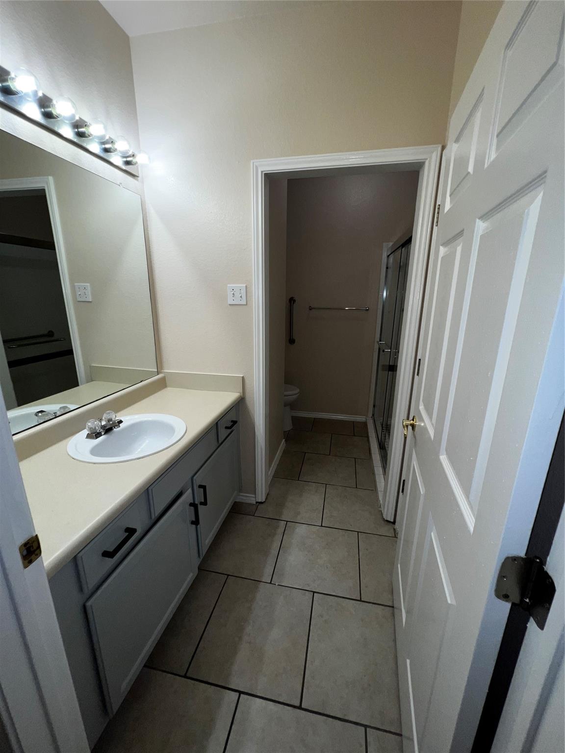 2848 Southampton WAY #A — photo 5