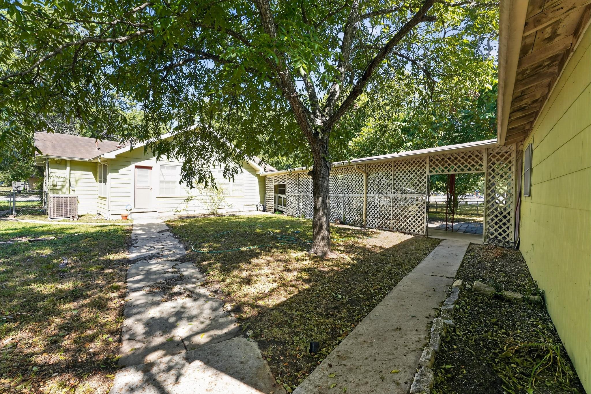 316 Guadalupe ST — photo 5