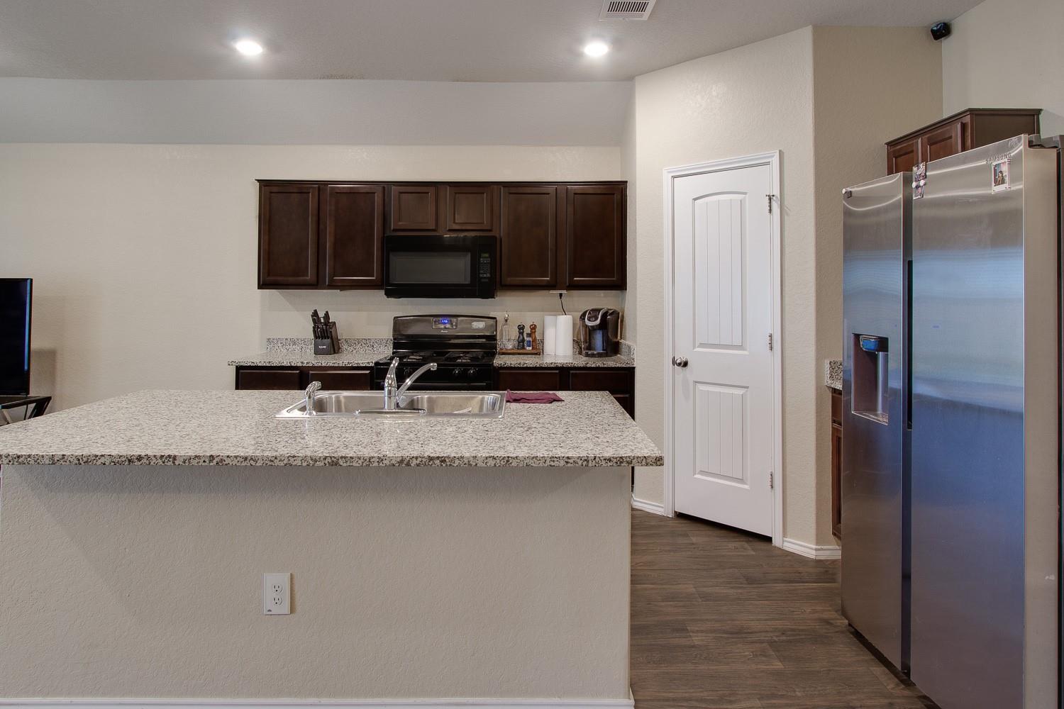 928 Adler WAY — photo 5