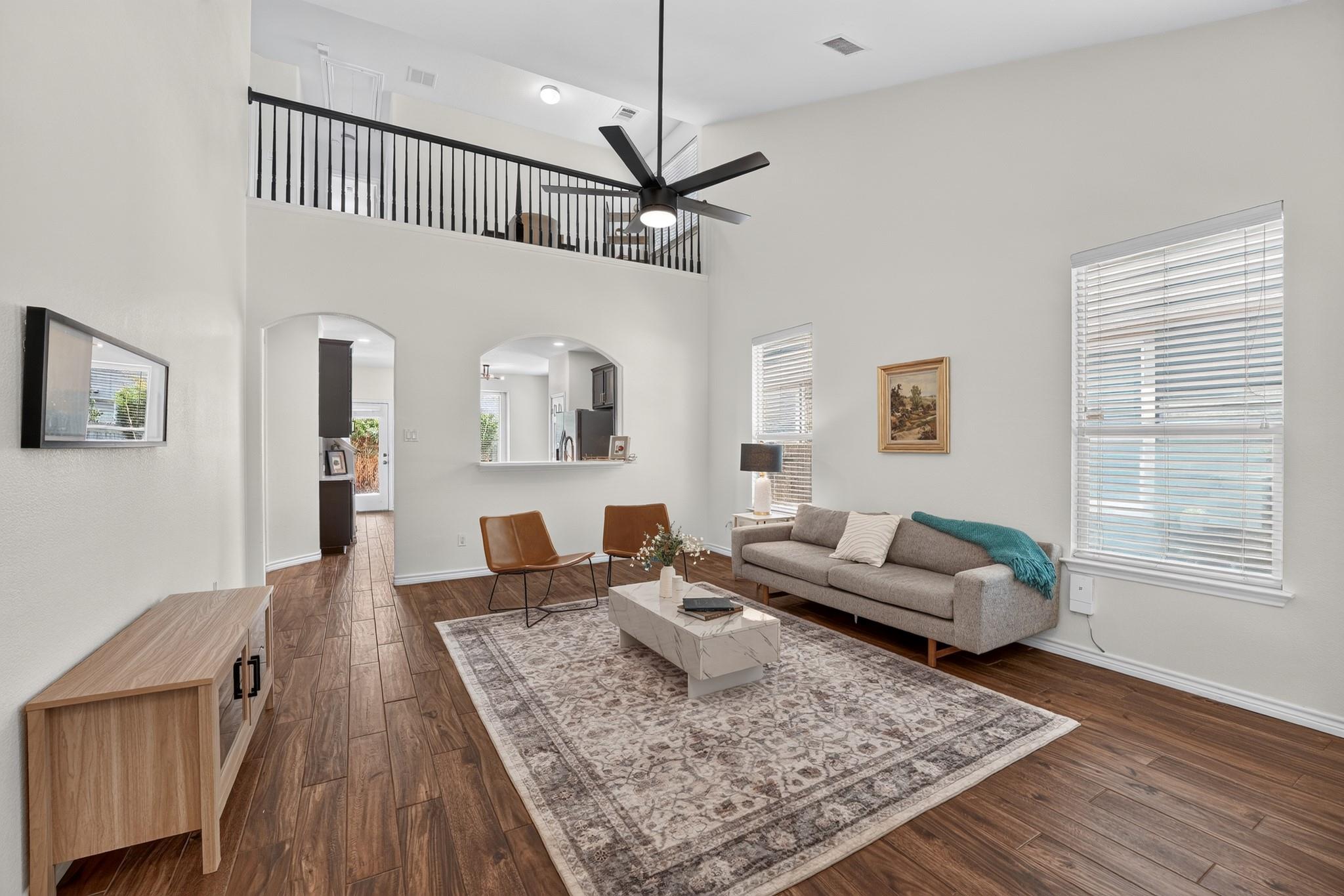 1703 Comfort LN — photo 4