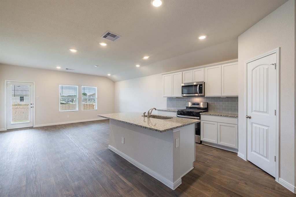 315 Belmont PL — photo 5