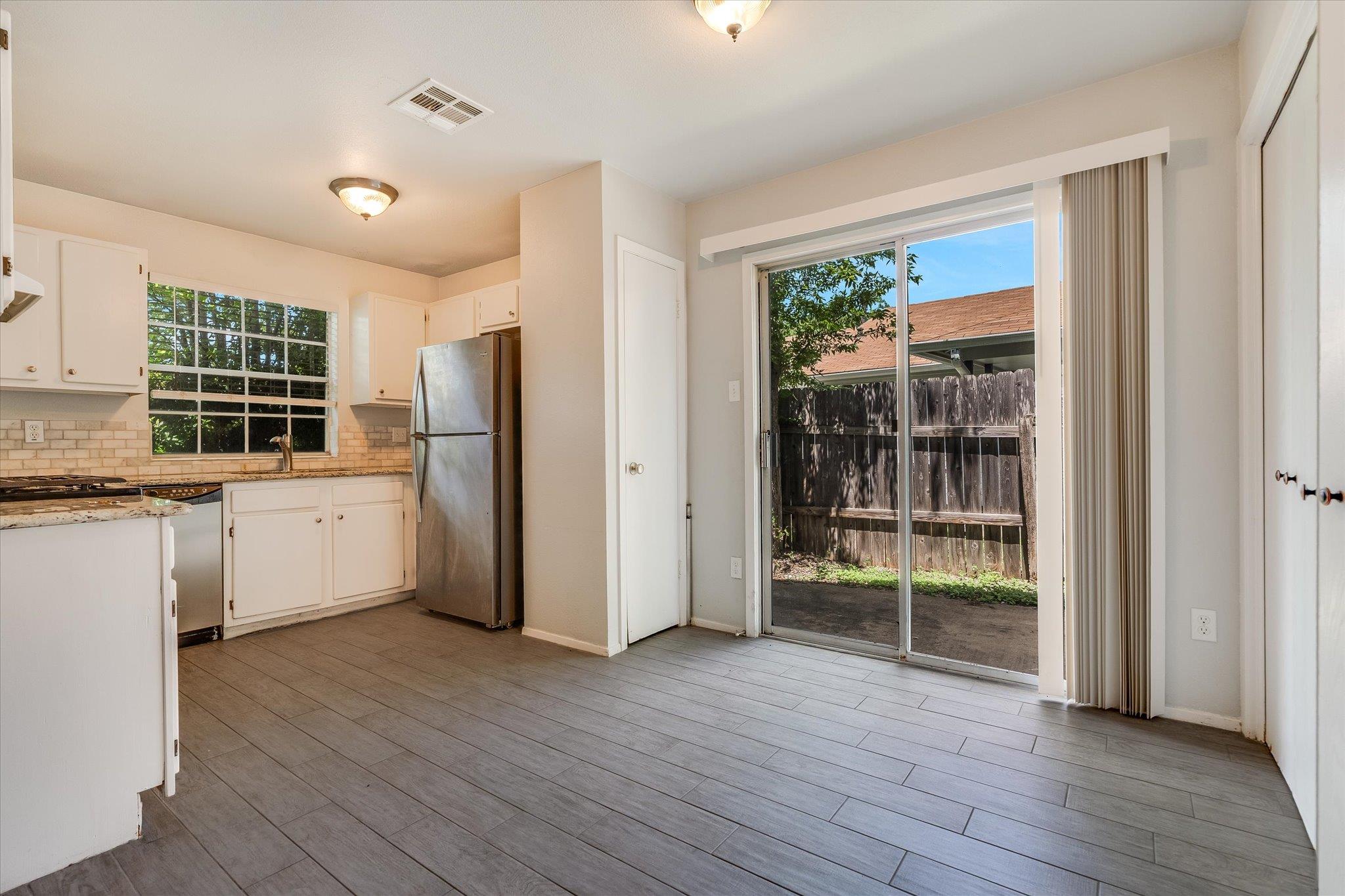 11906 Sunhillow BND #A — photo 4