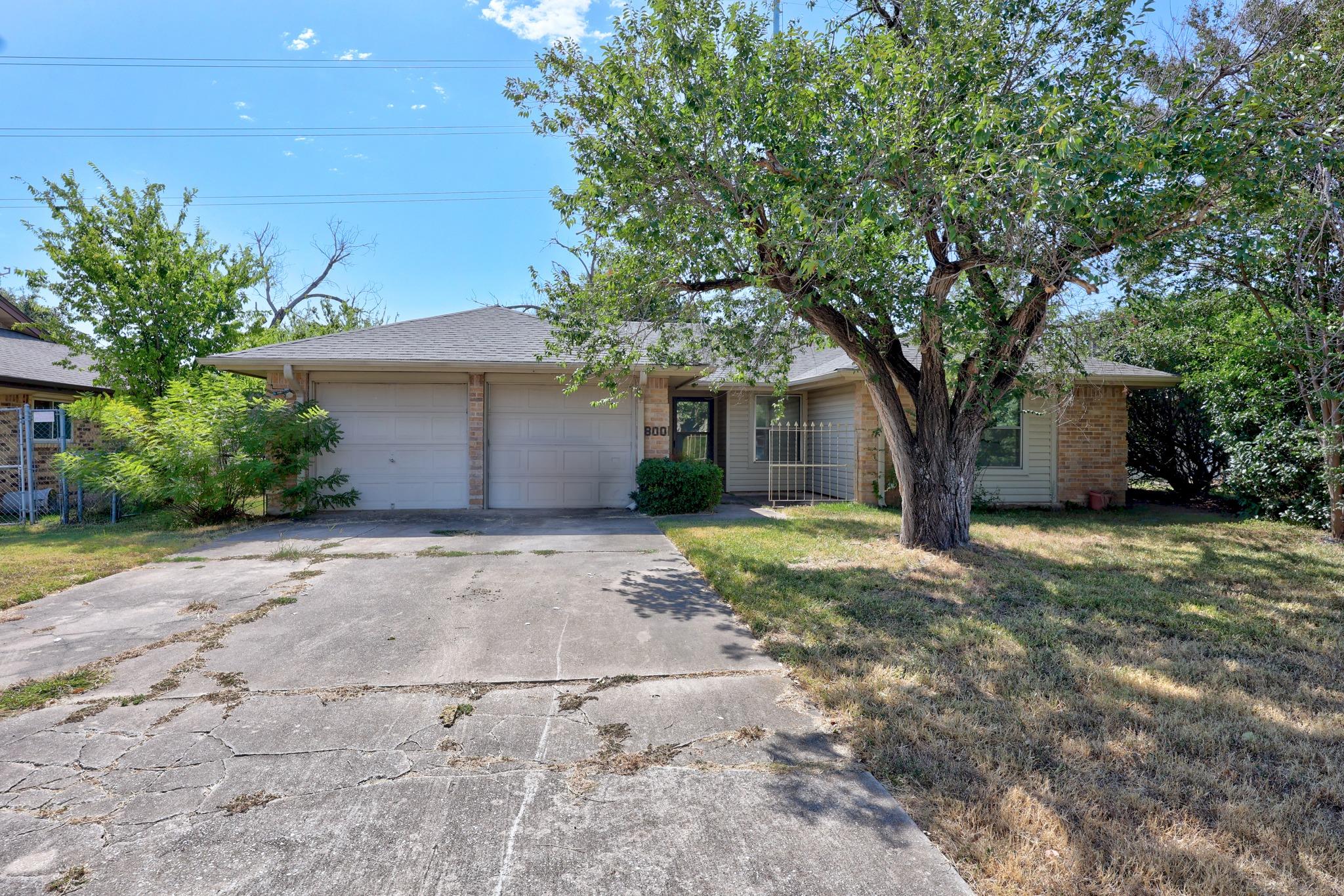 800 Central DR — photo 3