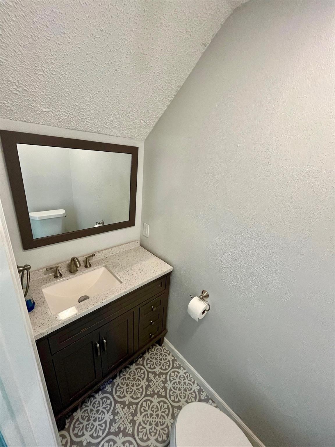 122 Hillside DR — photo 5