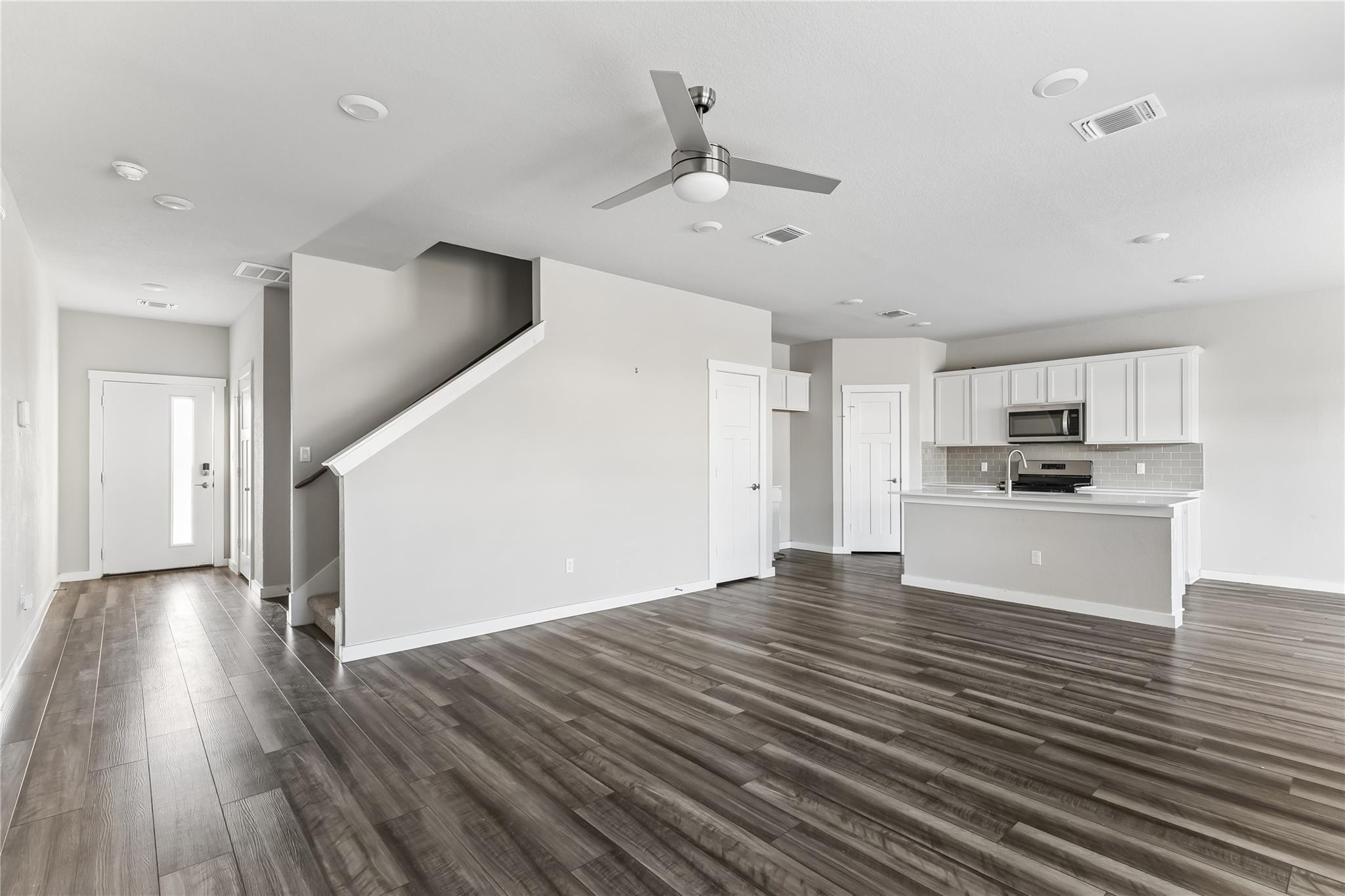 1141 Tipton ST — photo 4