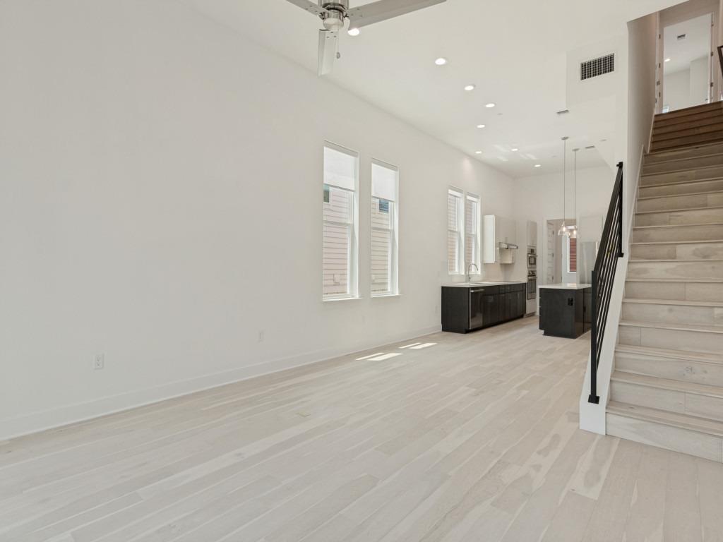2505 Bluebonnet LN #14 — photo 5