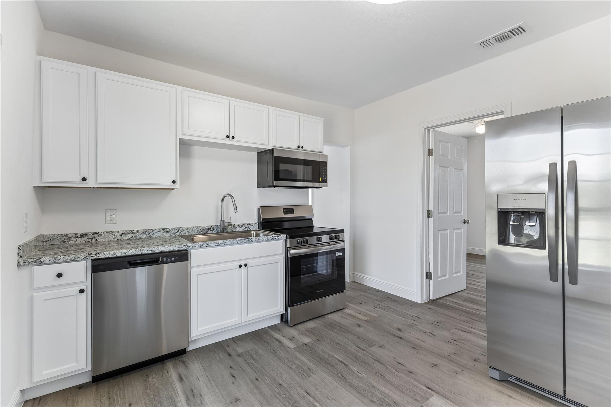 255 Foothill RD — photo 5