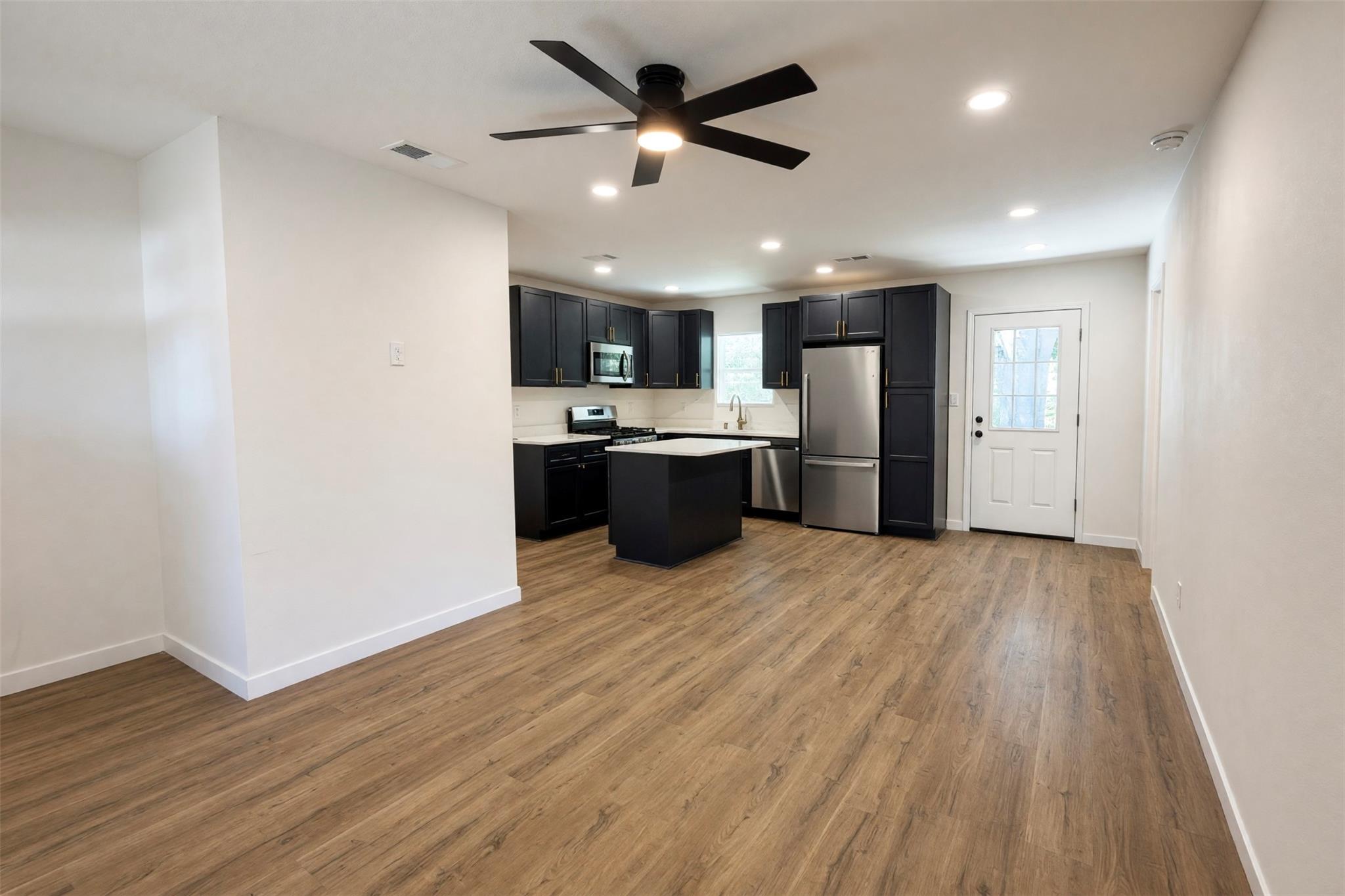 407 Tamworth Ave — photo 4