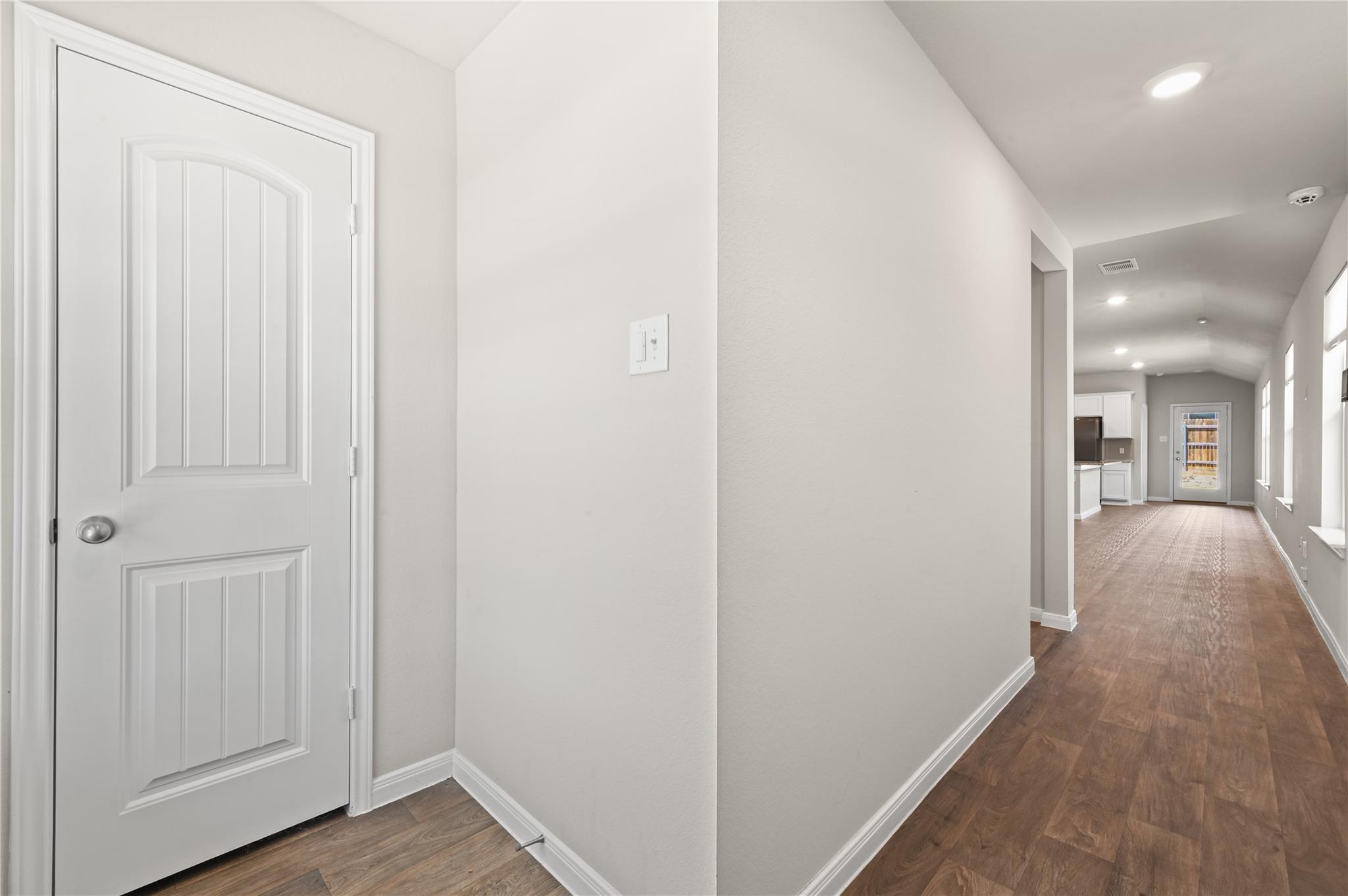 510 Apache Plum DR — photo 3