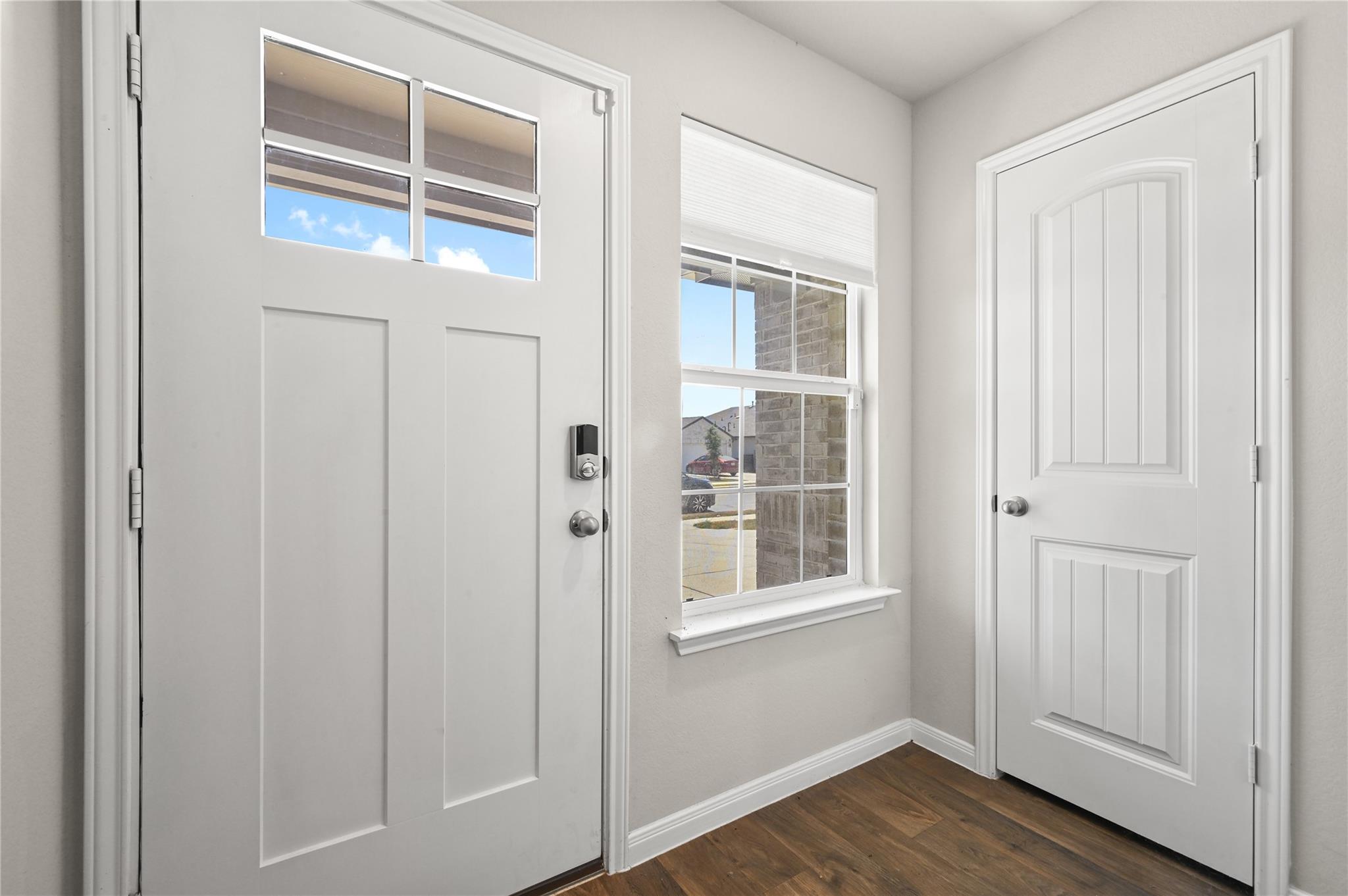 510 Apache Plum DR — photo 4