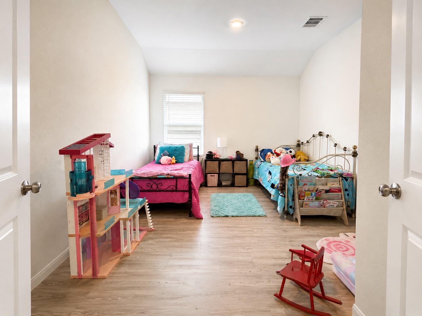 2832 Green Finch — photo 4