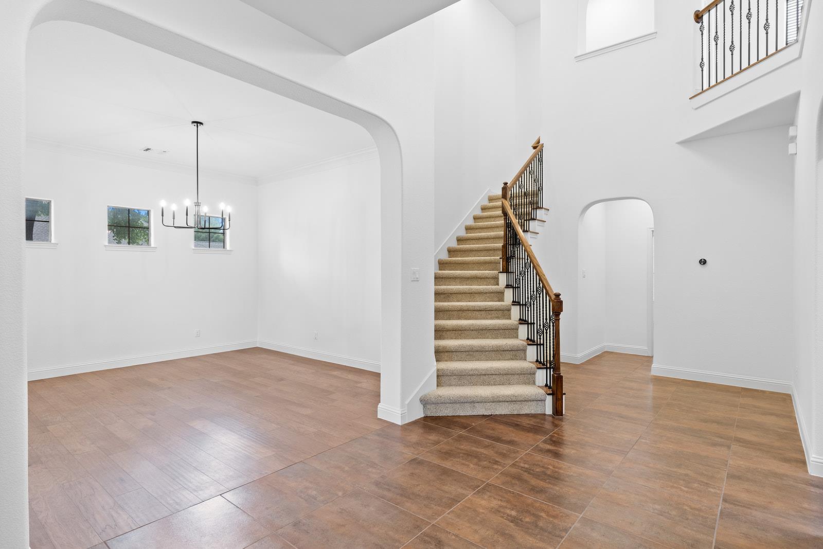 114 Saddle Ridge DR — photo 5