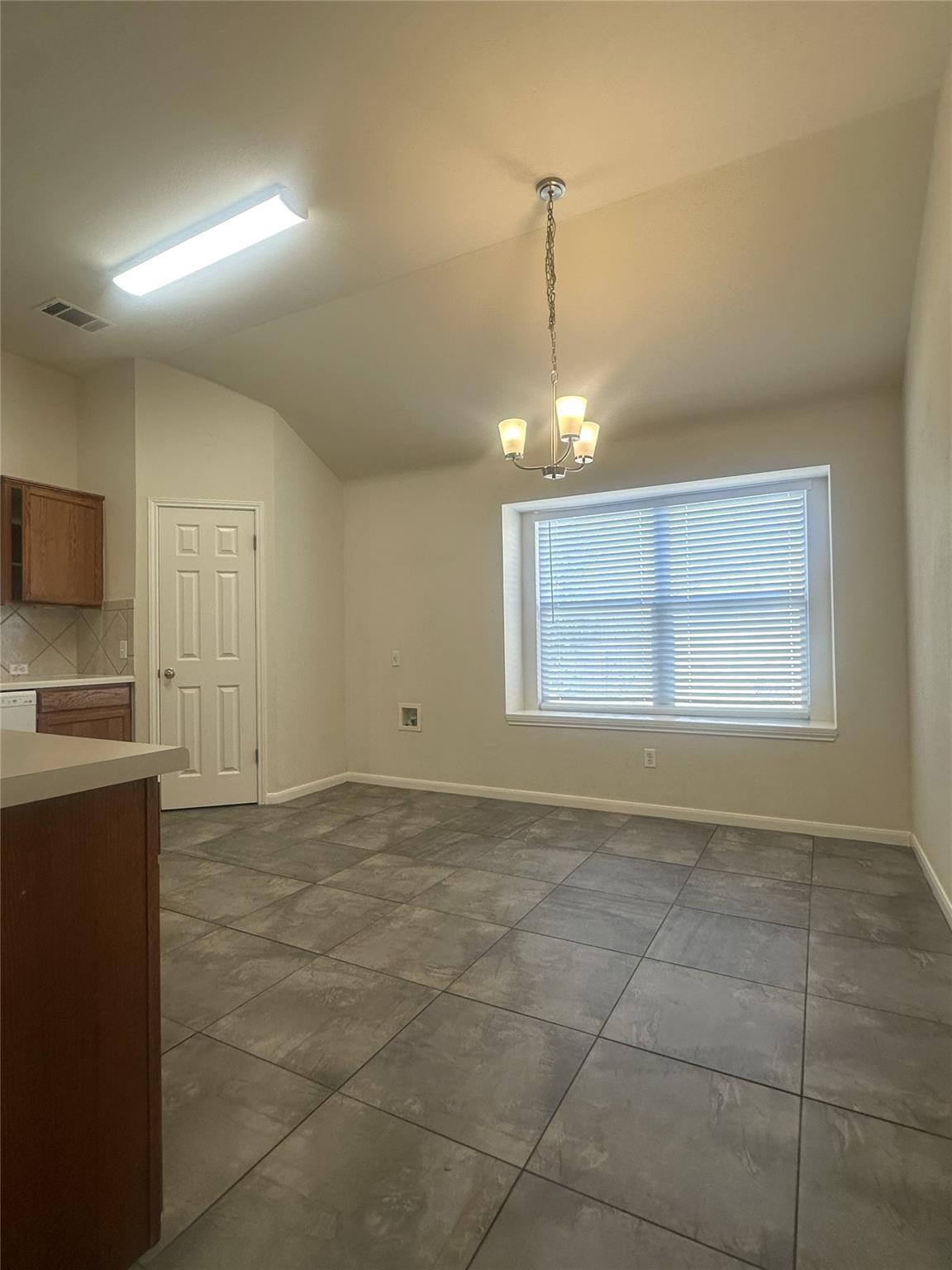722 Ranier LN — photo 4