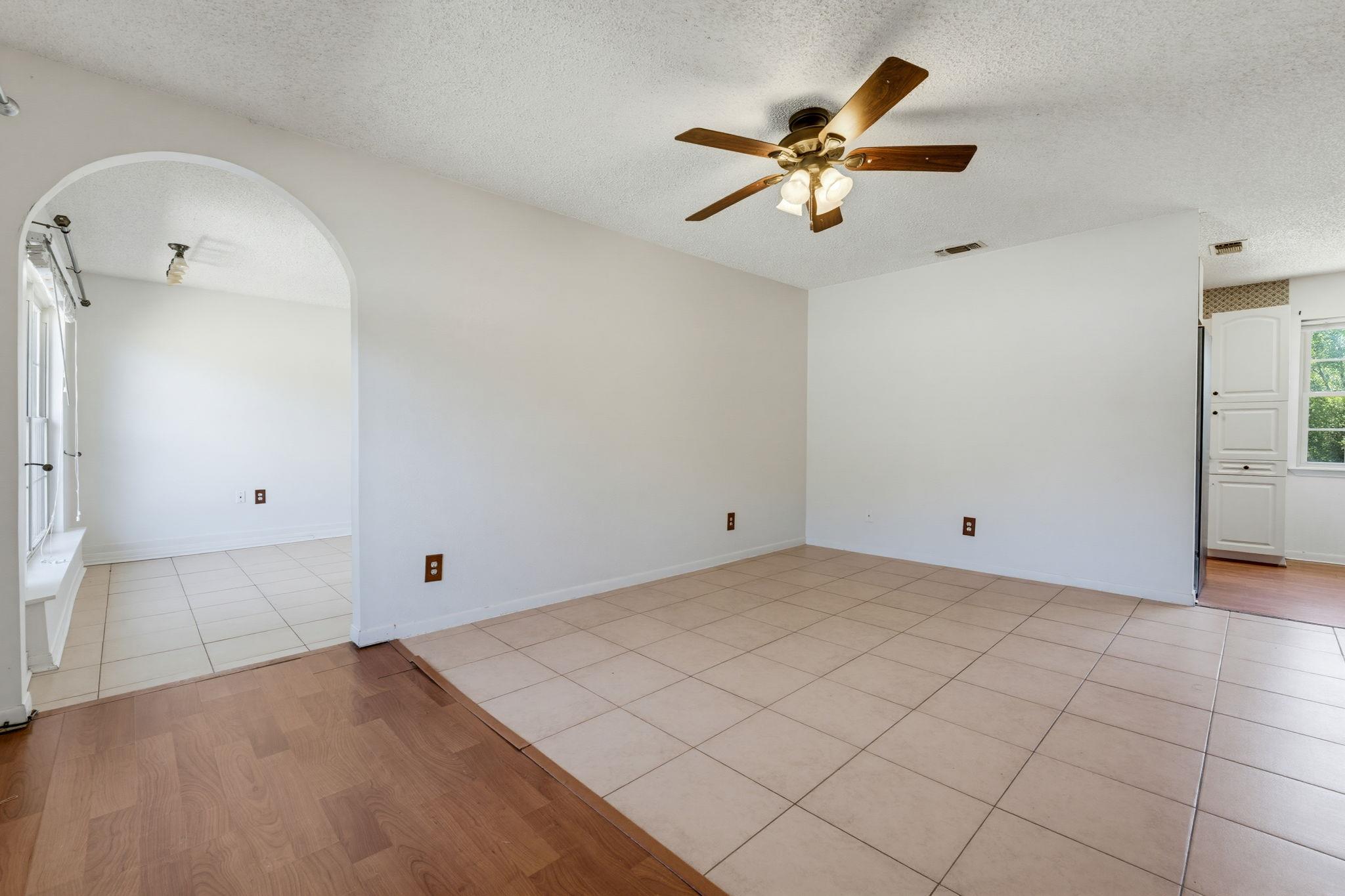 277 Pedernales LN — photo 4