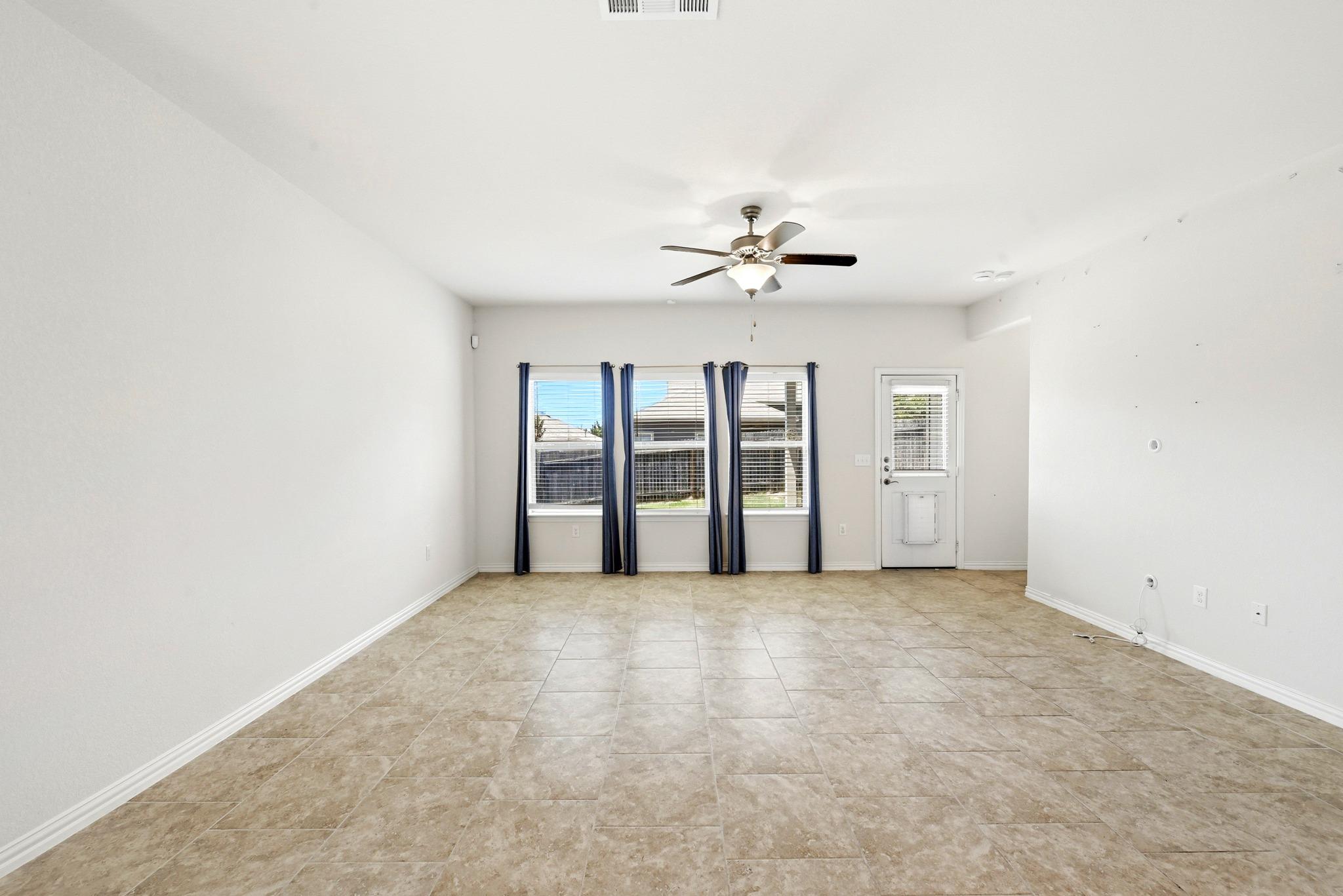 10240 Crescendo LN — photo 5