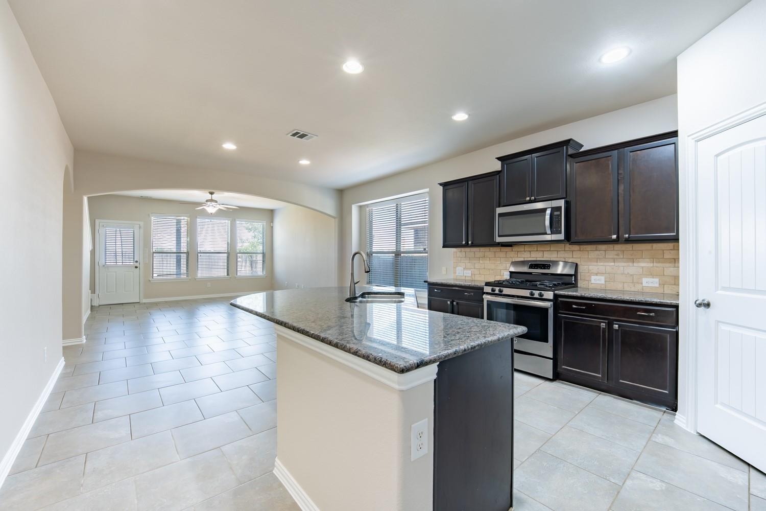 2604 Auburn Chestnut LN — photo 4