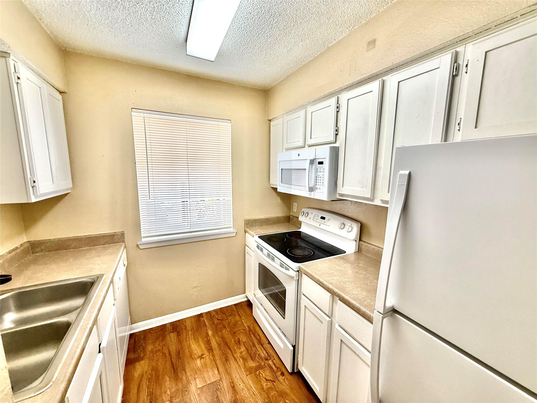 8811 Schick RD #B — photo 5