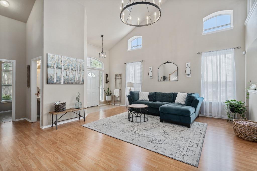 2913 Fleet DR — photo 3