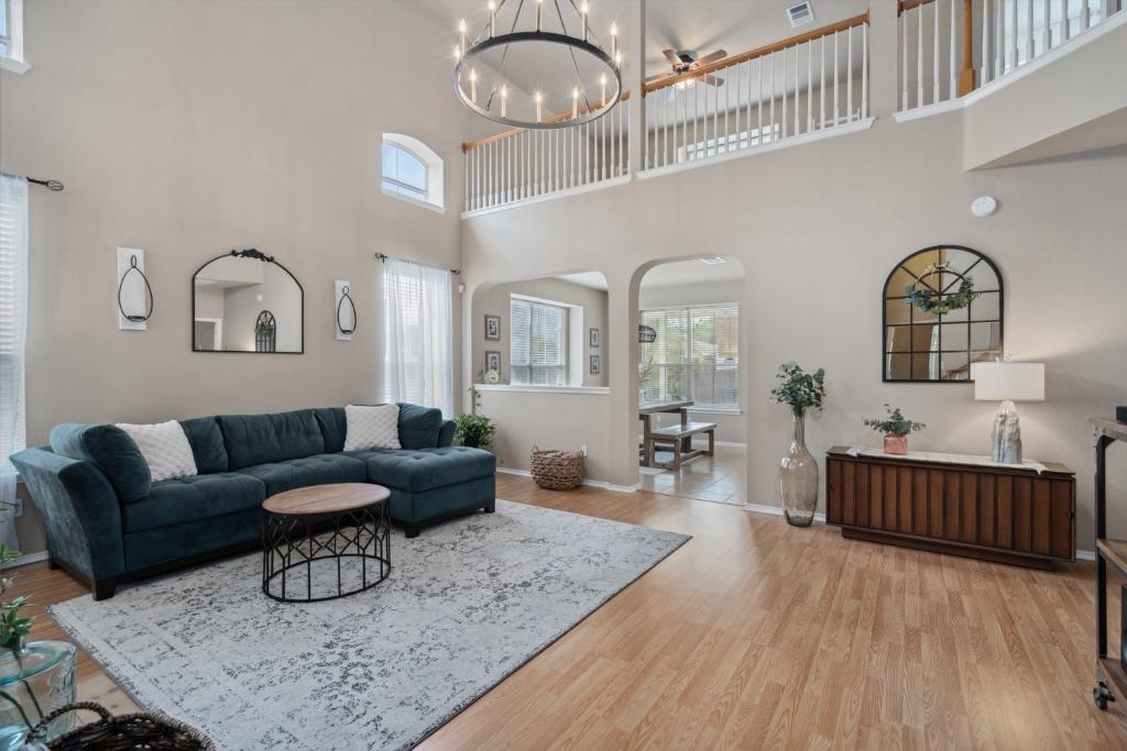 2913 Fleet DR — photo 4