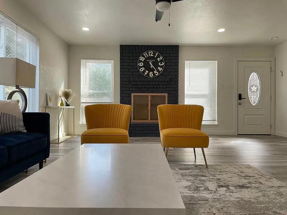 2502 Tracy CV — photo 3