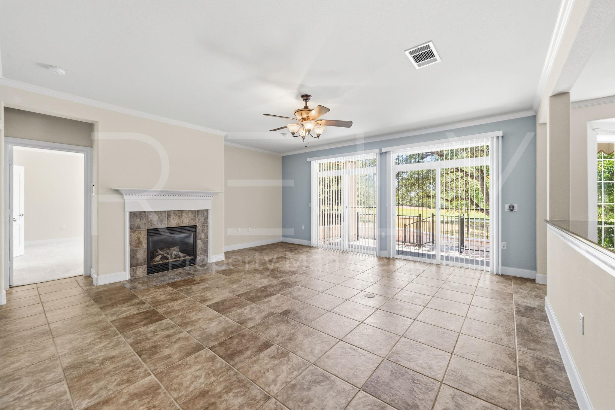 808 Armstrong DR — photo 5