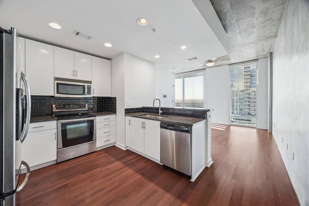 360 Nueces ST #4008 — photo 3