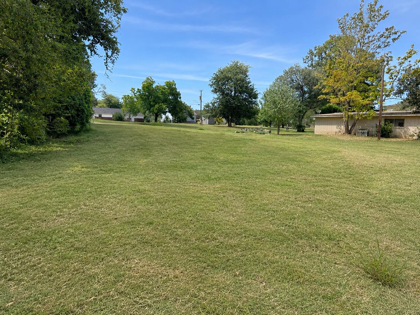 105 Navasota LN — photo 3