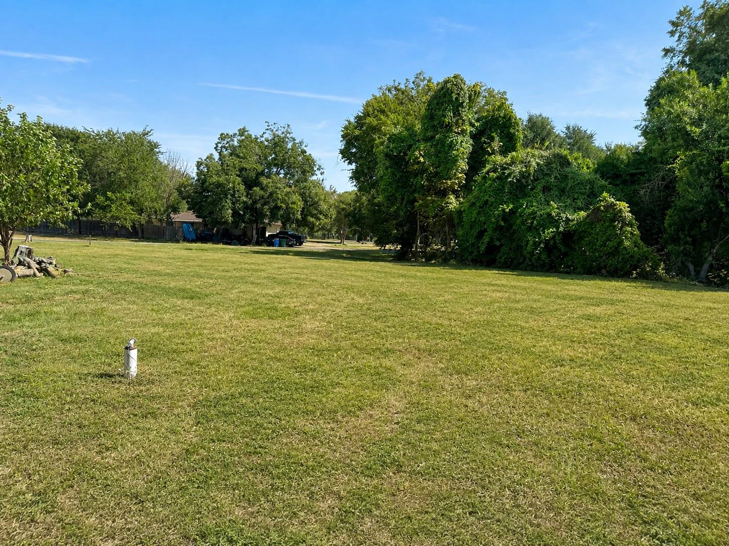 105 Navasota LN — photo 4