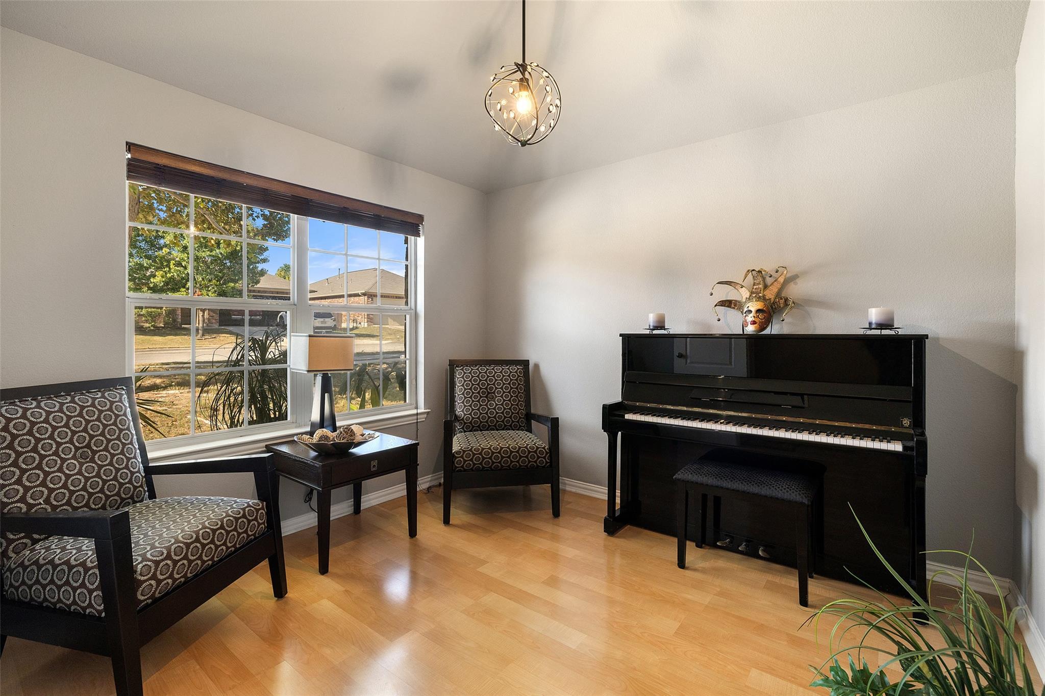 339 Strawberry Blonde DR — photo 5