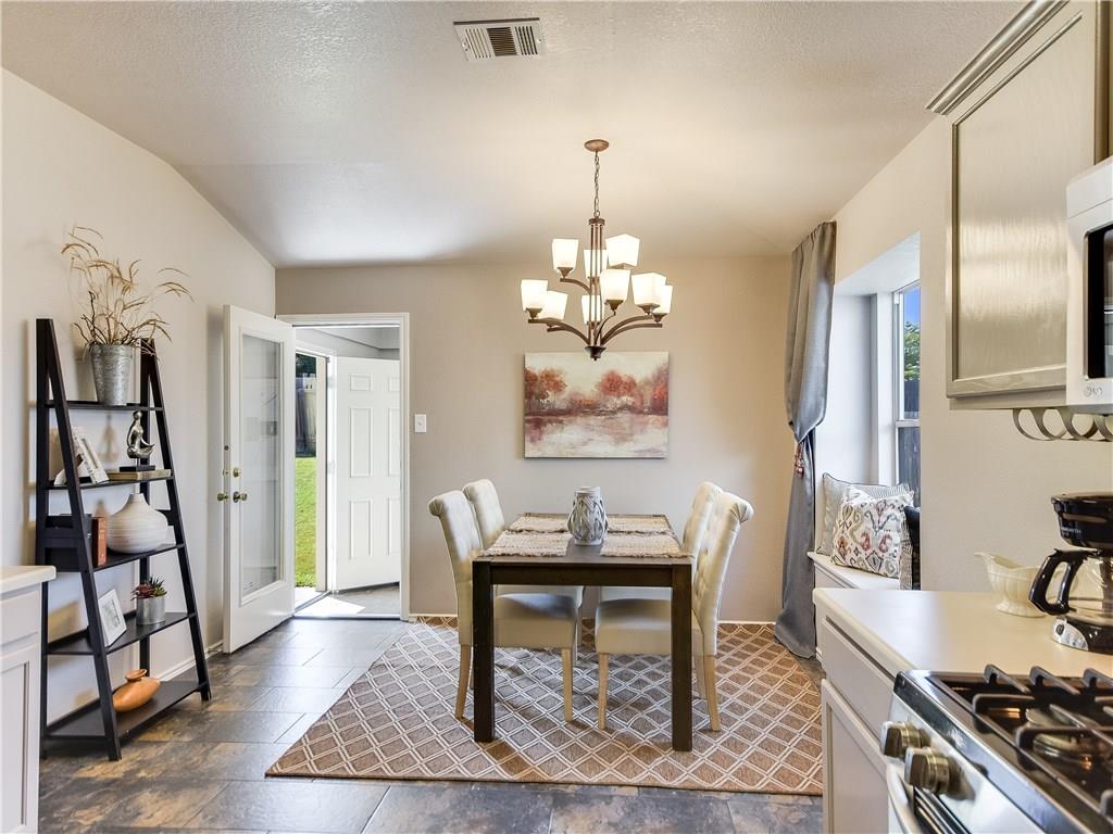 1512 Lady Grey Ave — photo 4