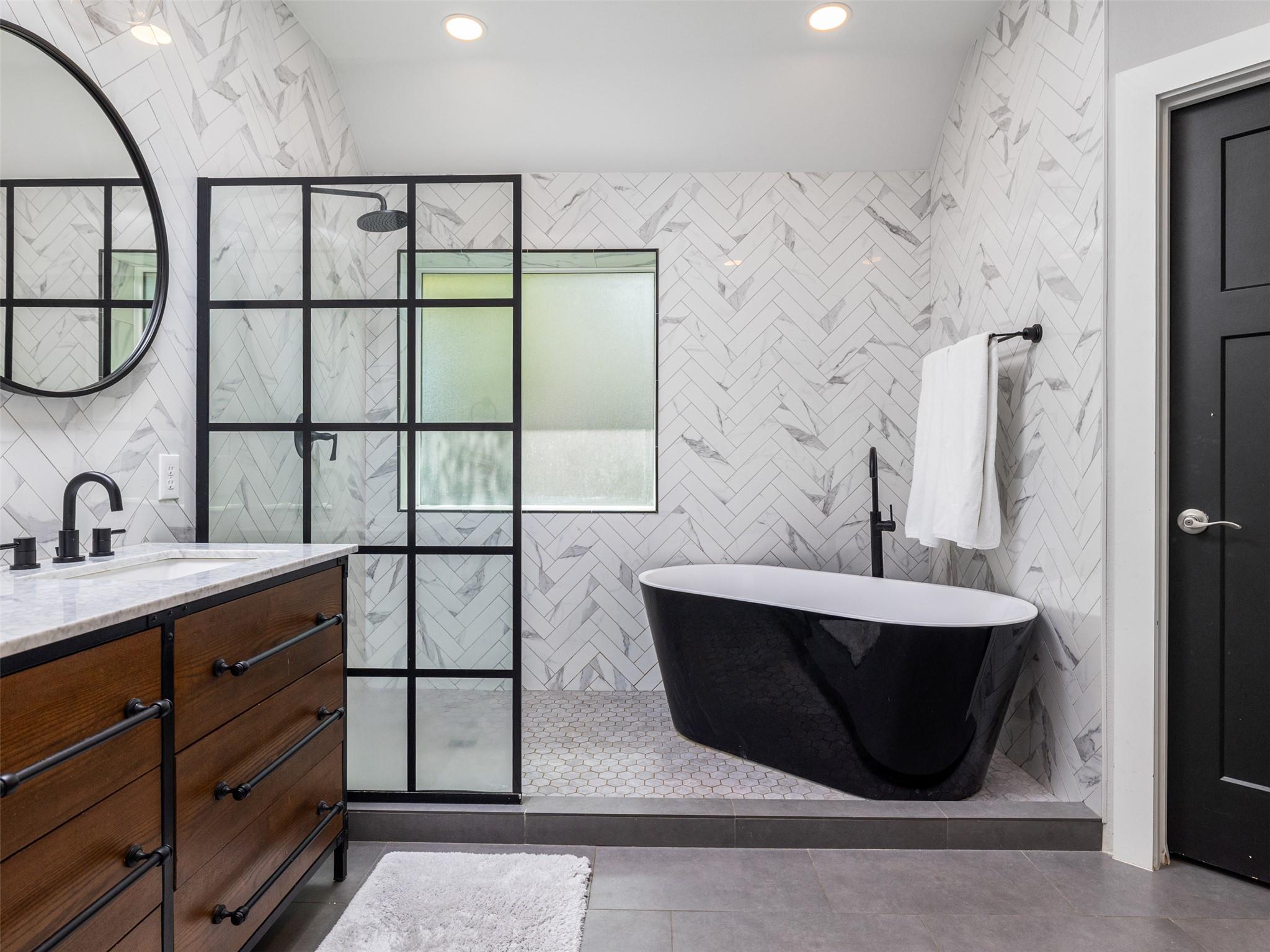 10025 Scull Creek DR — photo 5
