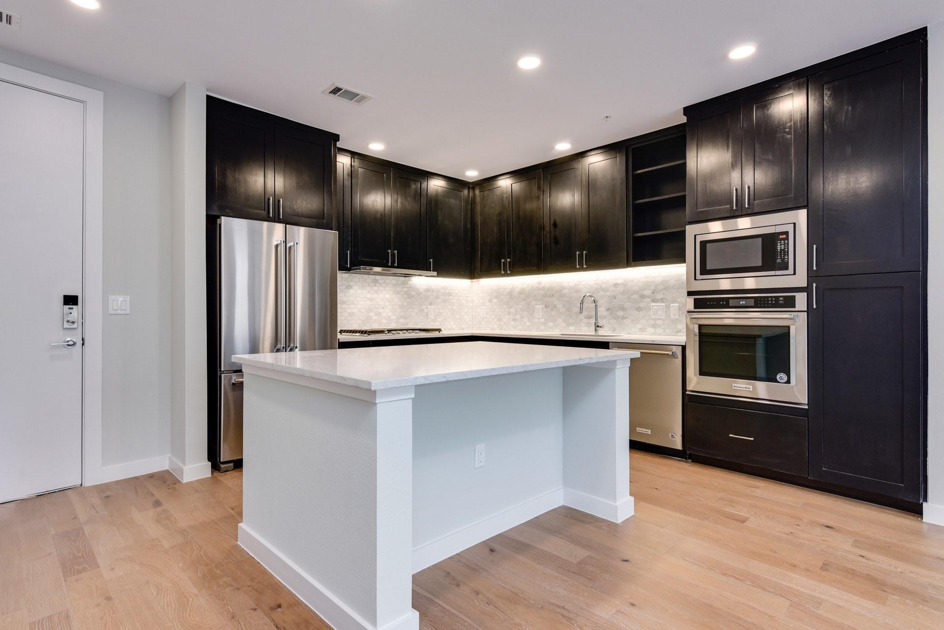 900 1st ST #307 — photo 5
