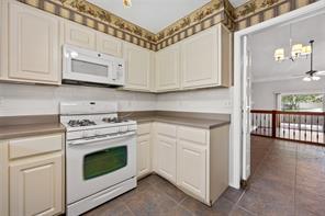7909 Griffin CT — photo 4