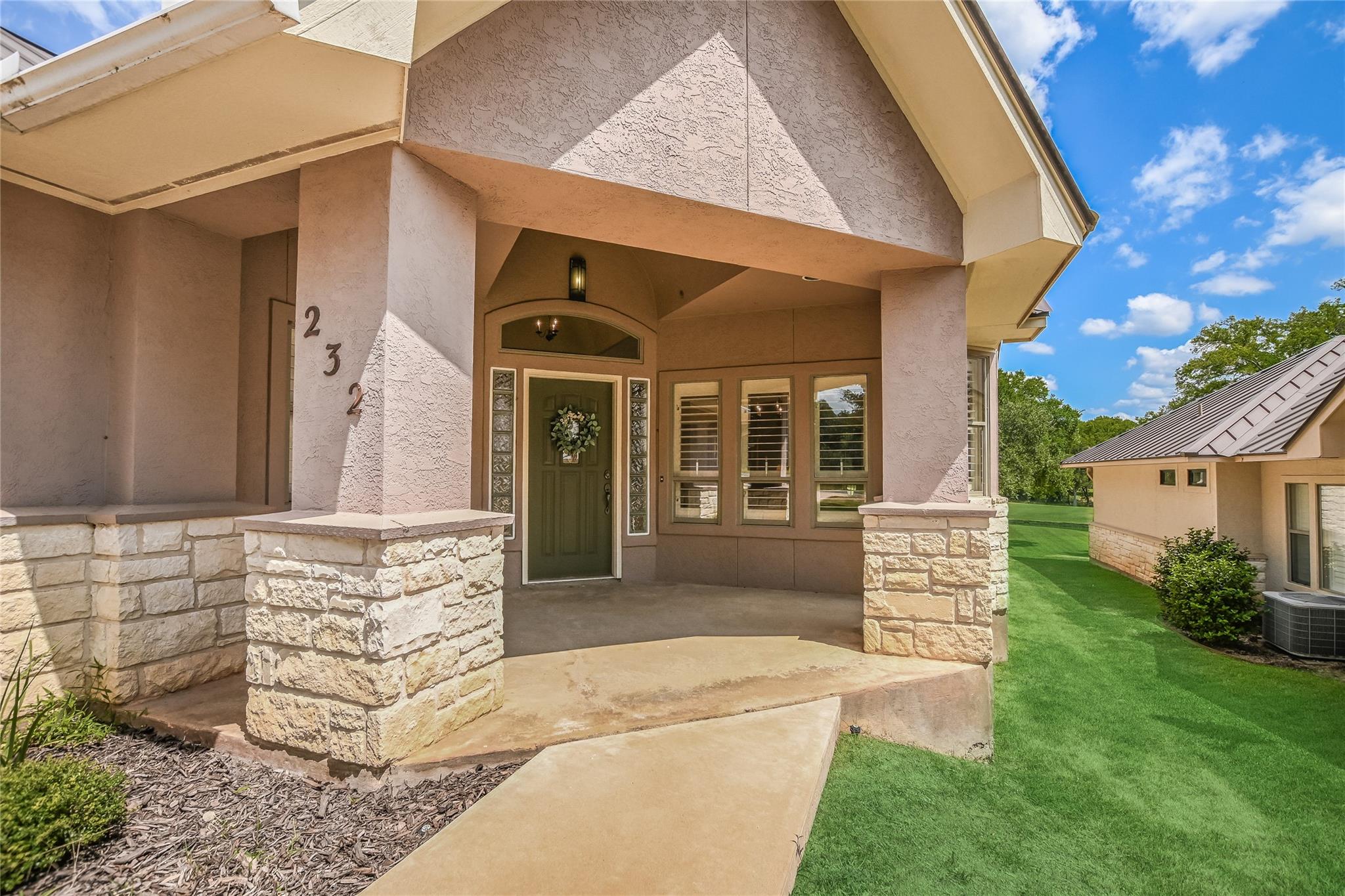 232 Fault Line DR — photo 3