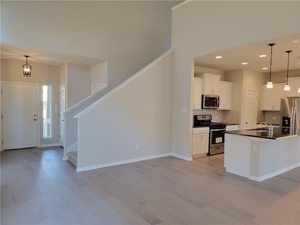 12813 Gilliland LN — photo 3