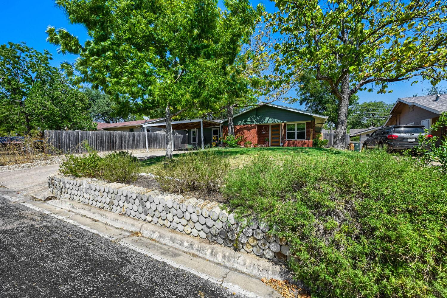 5503 Wellington DR — photo 3