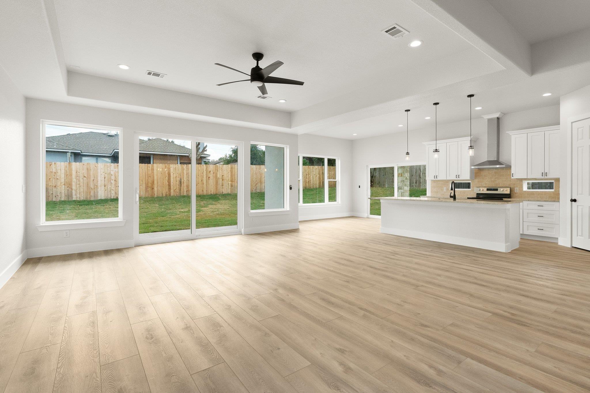 20405 Sunset Strip ST — photo 3