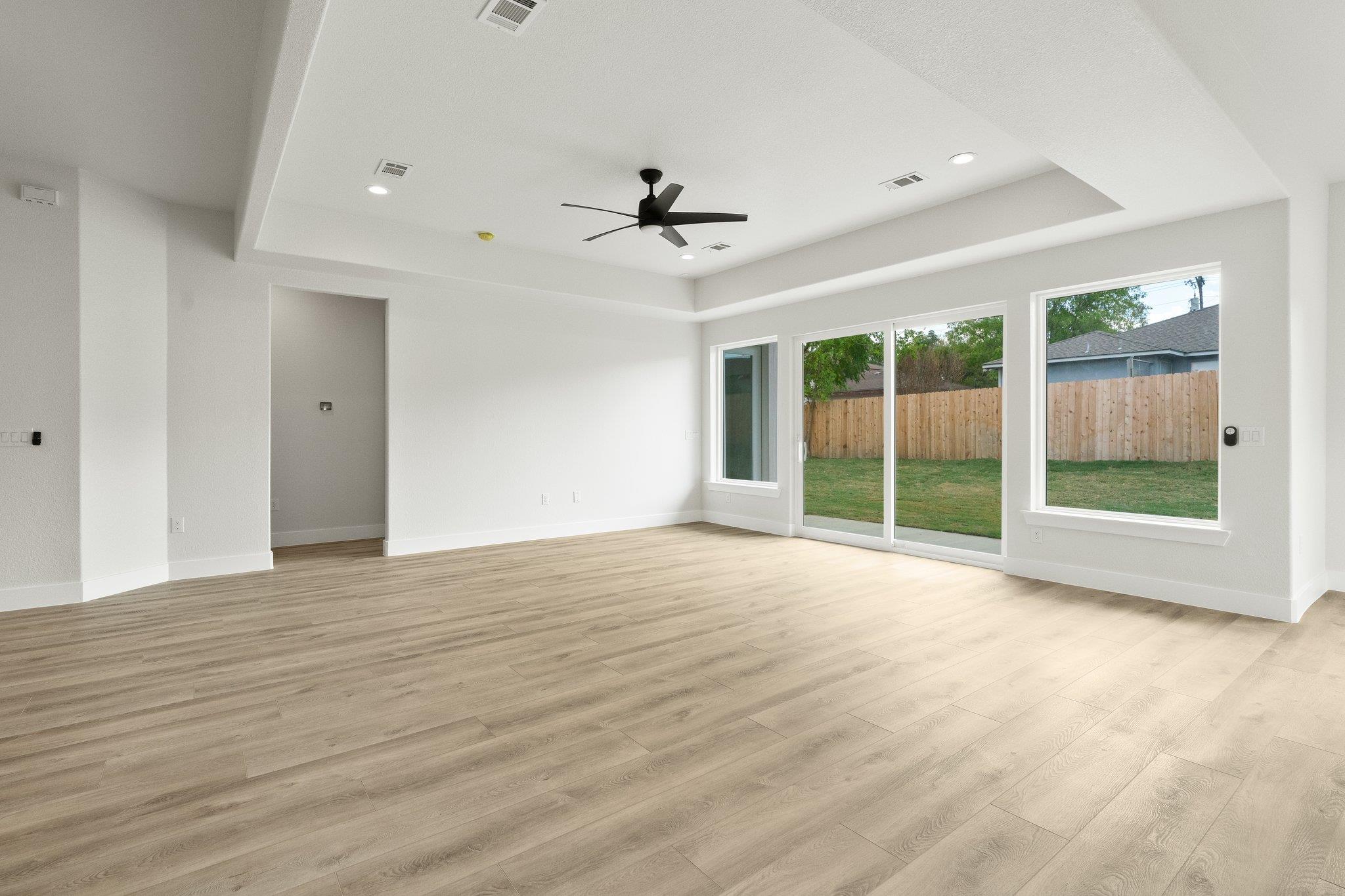 20405 Sunset Strip ST — photo 4