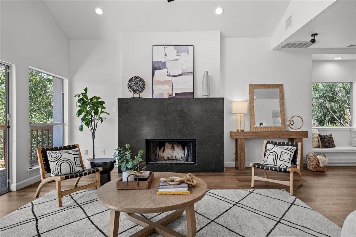 210 Finn ST — photo 3