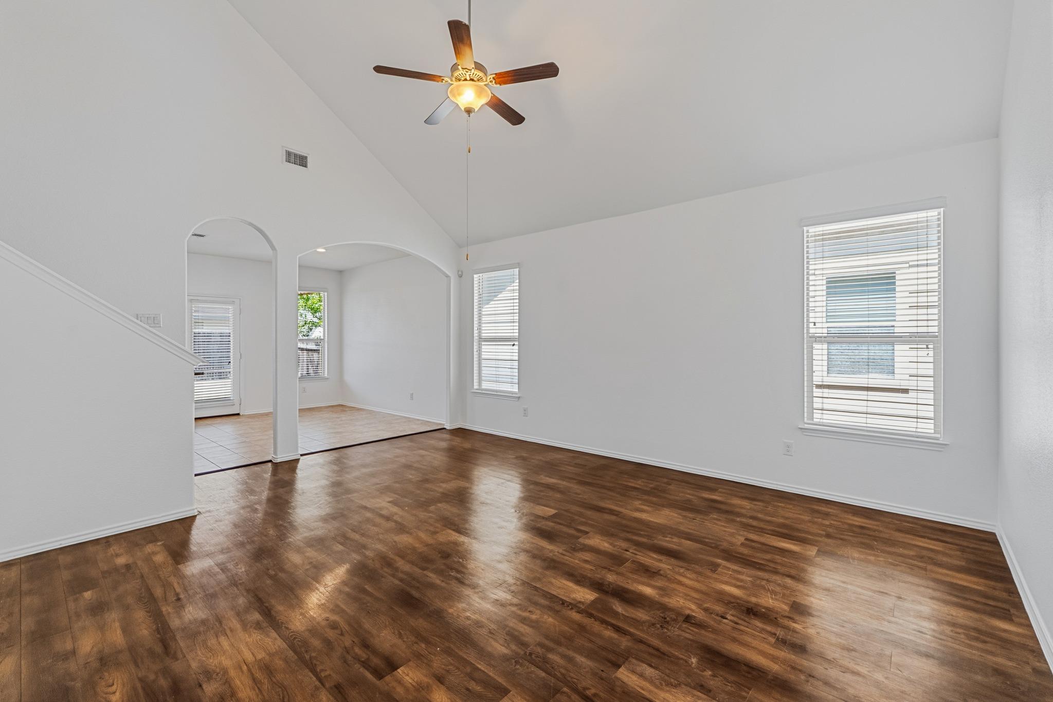 172 Housefinch LOOP — photo 4