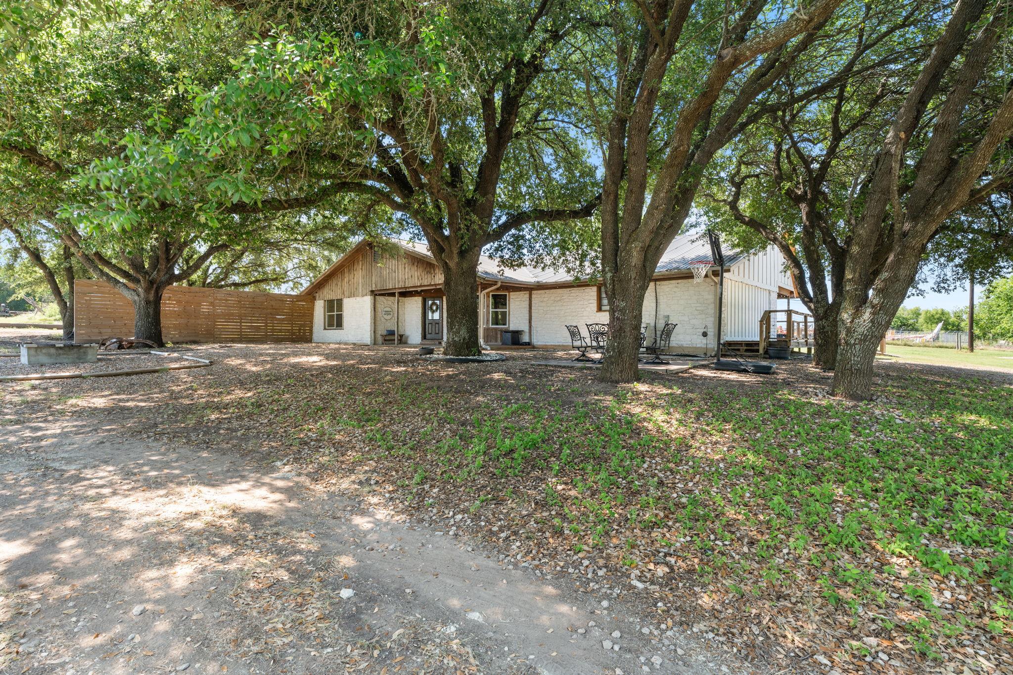 1421 Fm 1660 — photo 4