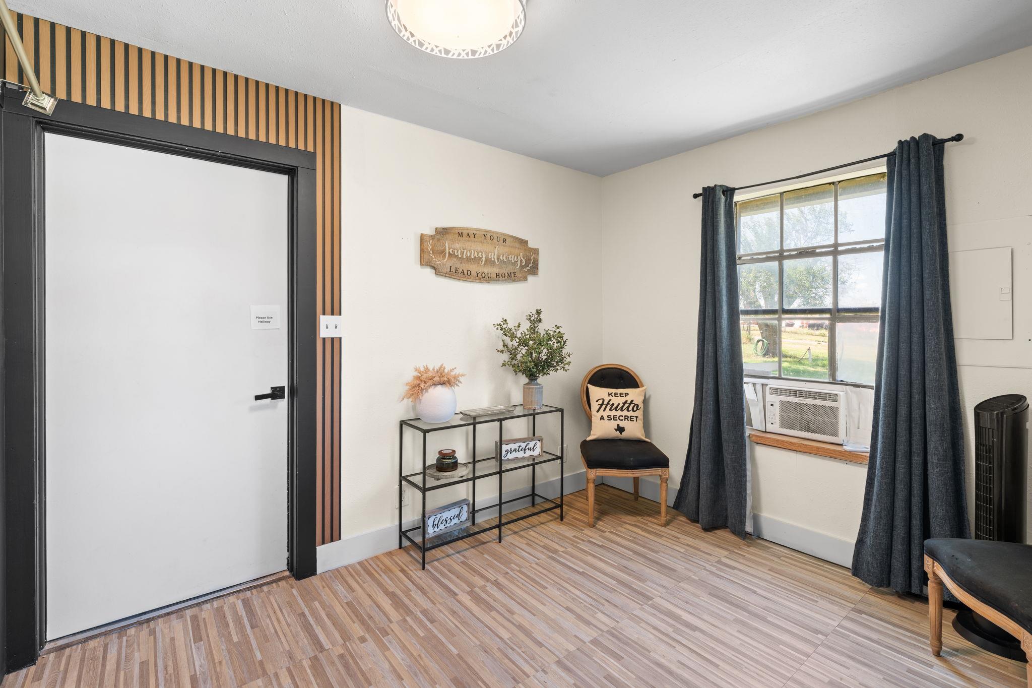 1421 Fm 1660 — photo 5