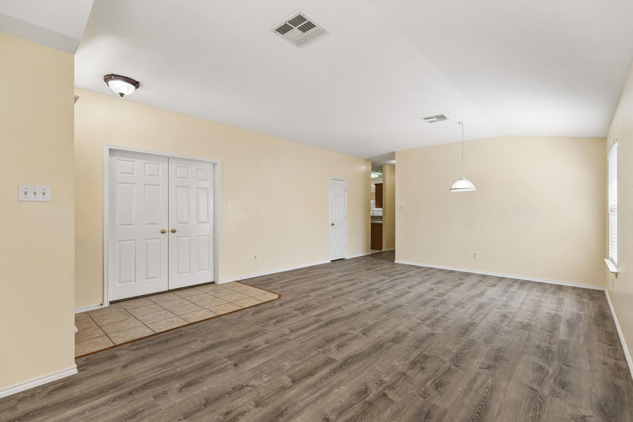 1512 Sweet Leaf LN — photo 5