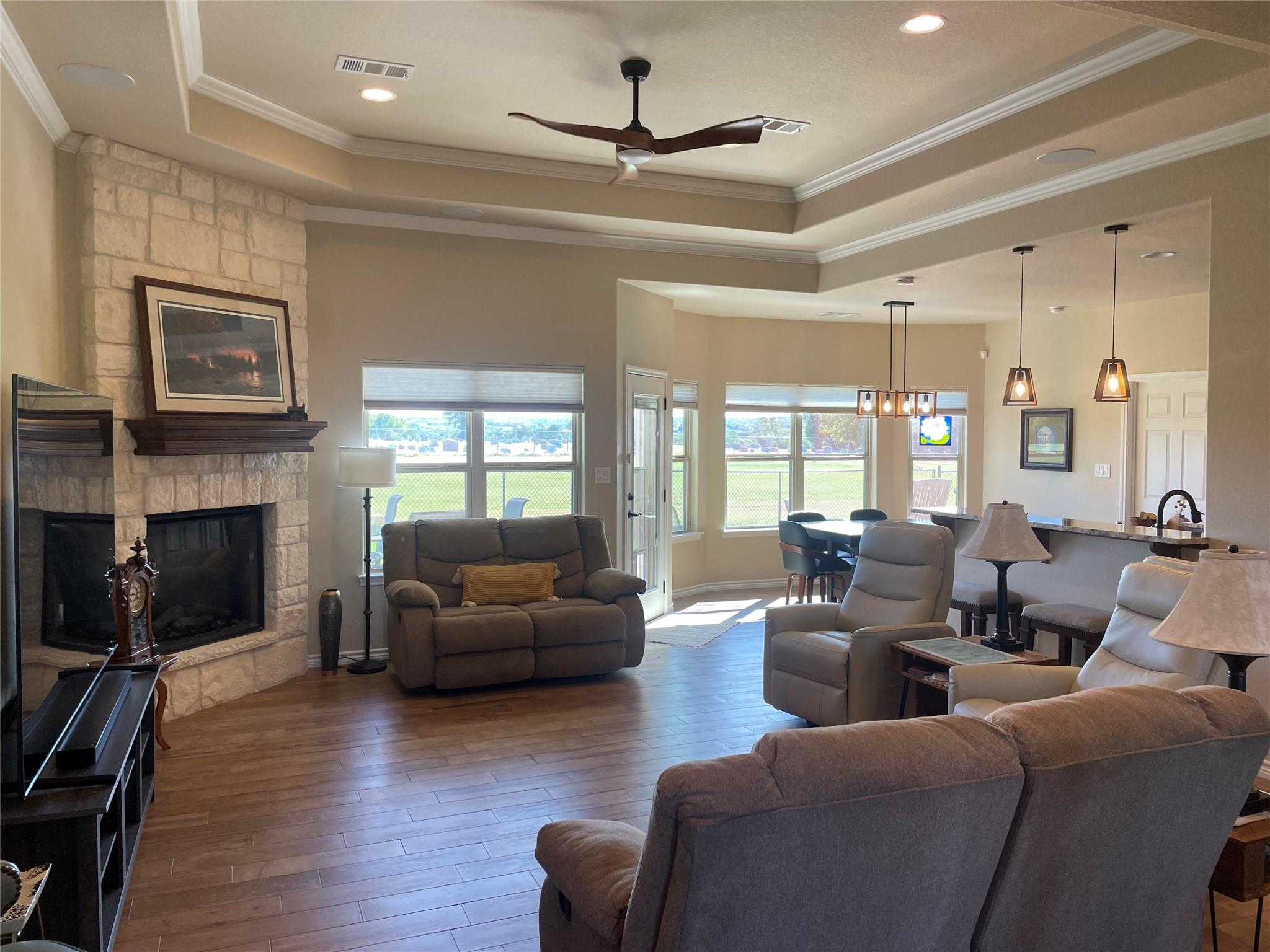 364 Firestone DR — photo 3